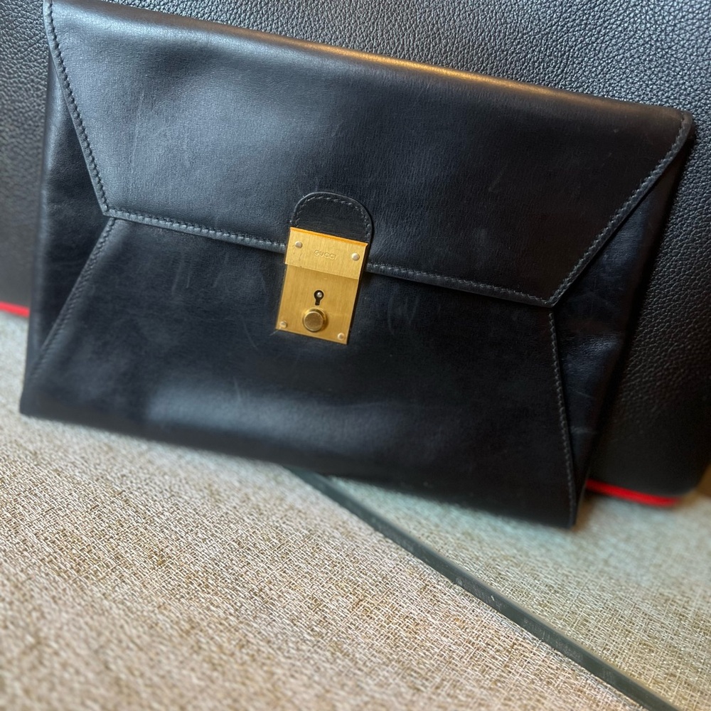 Gucci vintage leather clutch